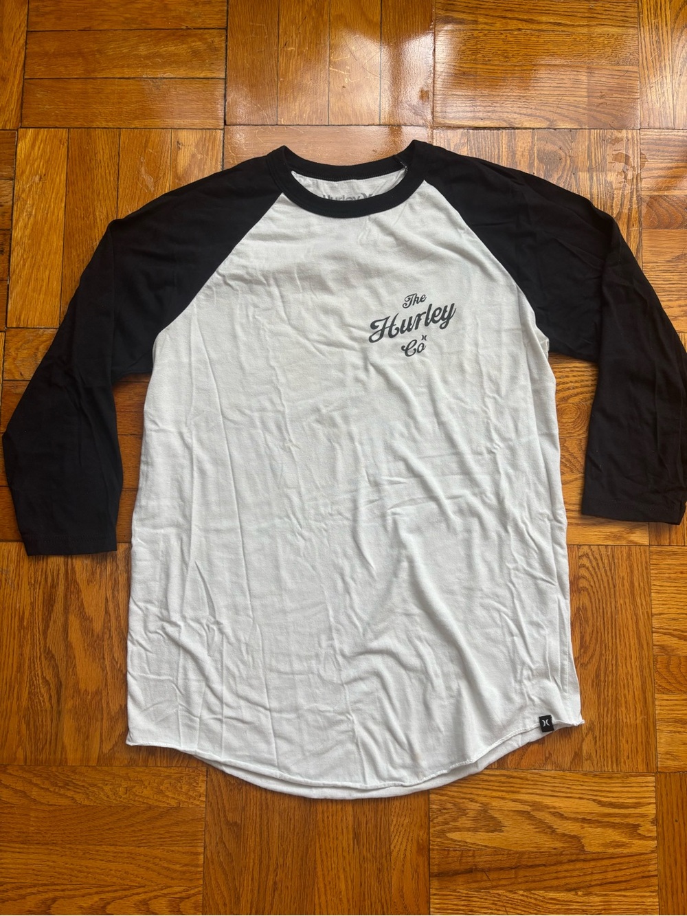 The Hurley Co. Mens Medium White & Black Raglan 3/4 Sleeve Baseball Tee | M